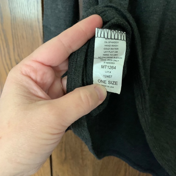 {Elan} Poncho Sweater - Picture 7 of 7